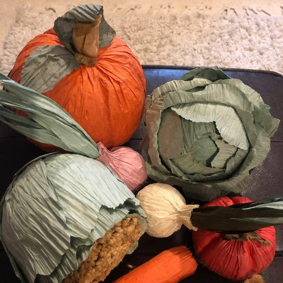 Paper Crafted Vegetables Garden Harvest Set of 8 Pumpkin Cabbage Tomatoe Carrot - Picture 4 of 8